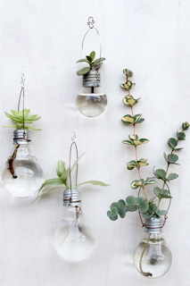 recycler des ampoules usagées pour sa décoration de mariage blog mariage www.unjourmonprinceviendra26.com