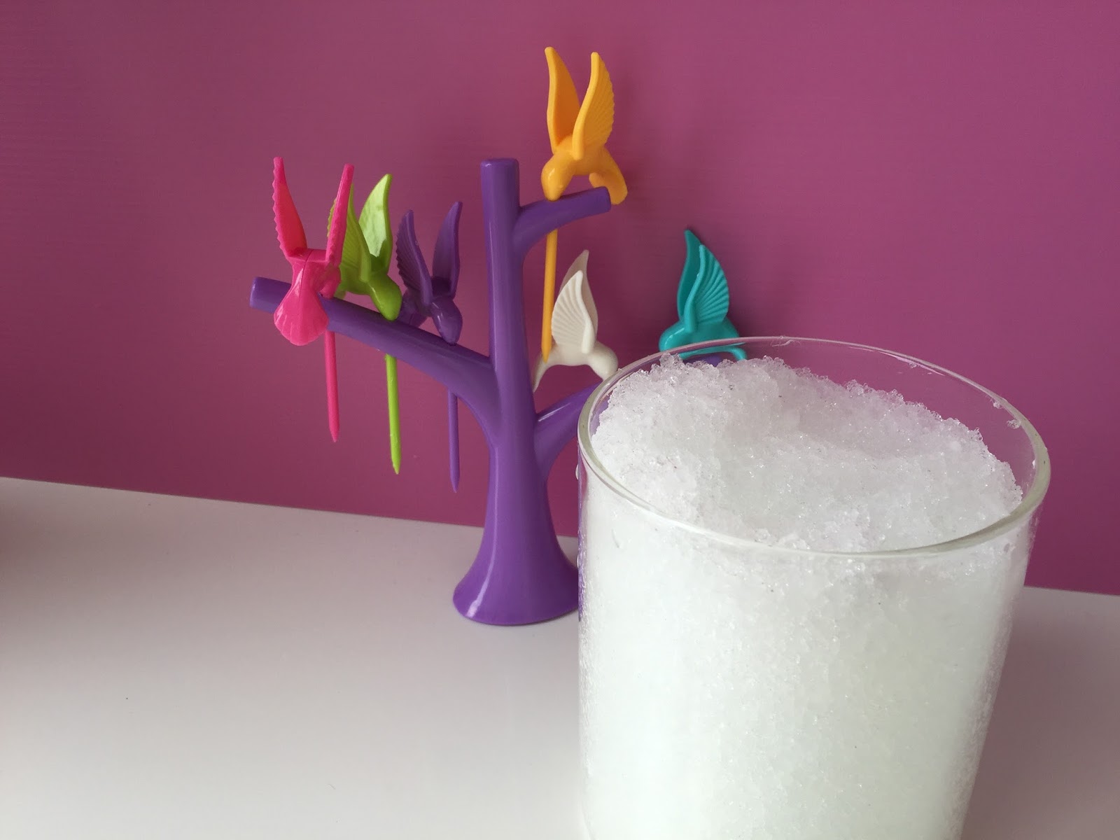 Bubbly Blues How to make your own rainbow Orbeez crush with diapers!