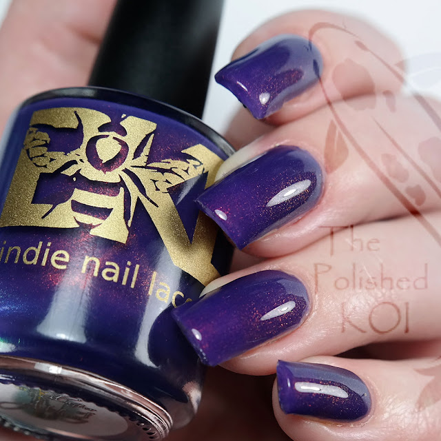 Bee's Knees Lacquer - Master of Alchemy Bee's Knees Lacquer - Master of Alchemy