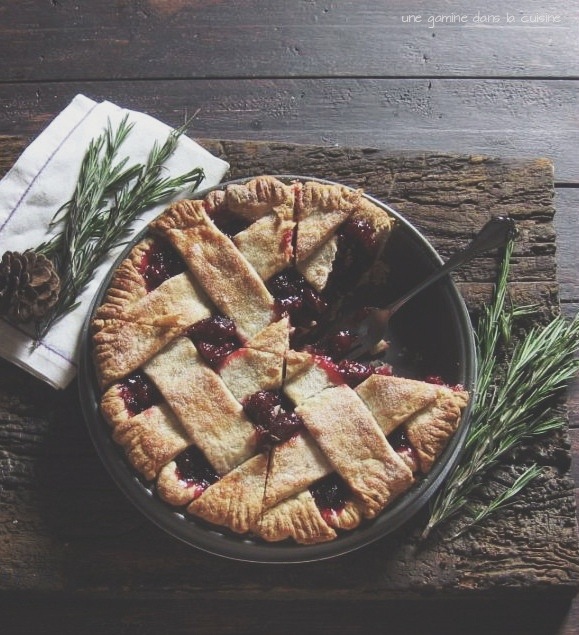 Cranberry Pie with Rosemary Crust | une gamine dans la cuisine