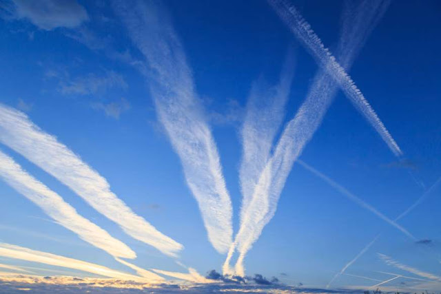 Chemtrail: a teoria sobre os rastros deixados por aviões Elfandarilha