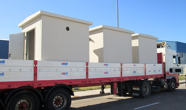 transporte-casetas imagen del transporte de casetas en camión especial
