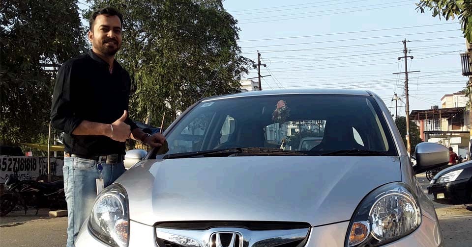 Let’s Understand Car Dry Cleaning & Detailing Services Professional