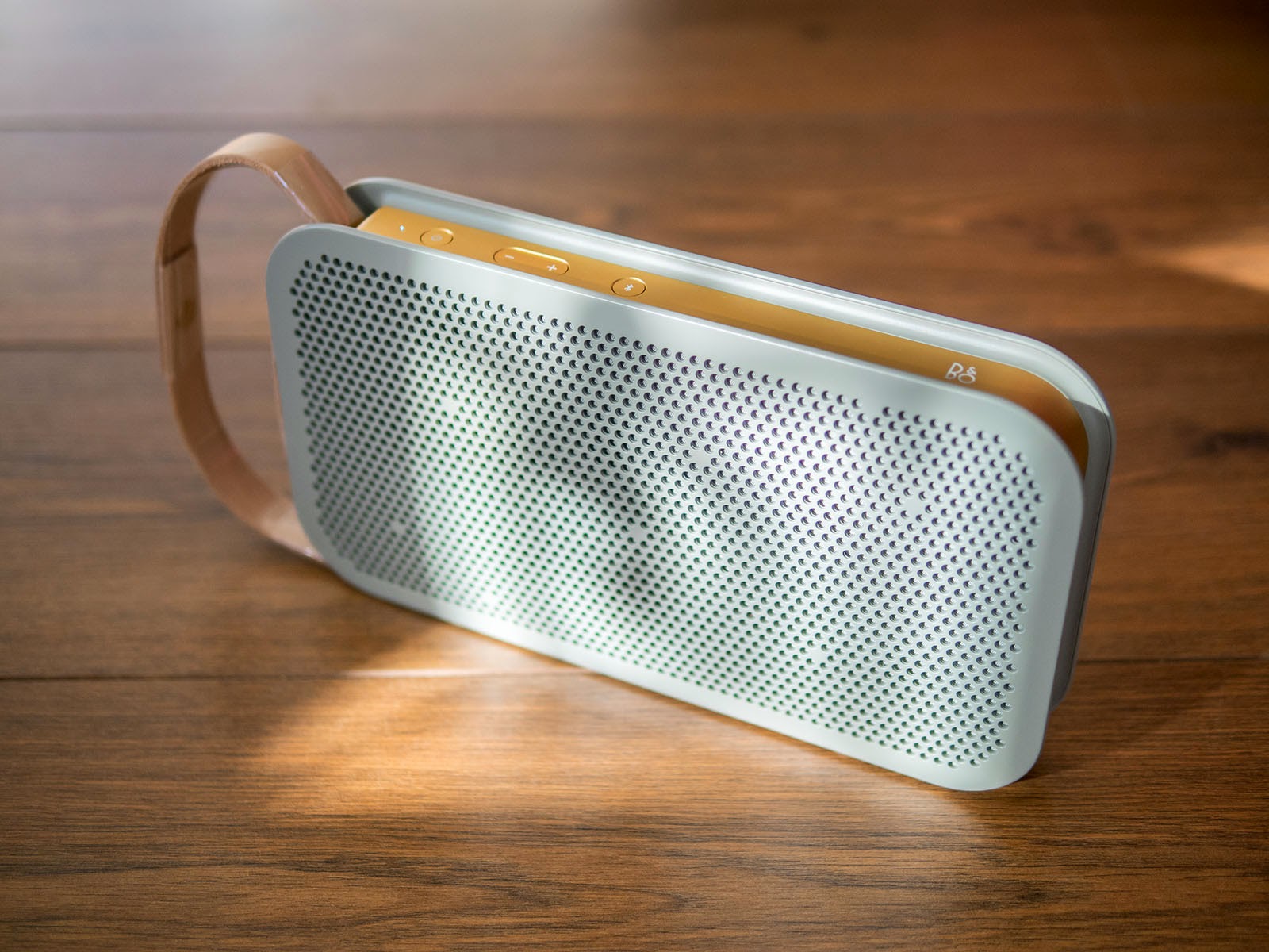 maat Lima Prime GadgetMagz: Review: Bang & Olufsen Beoplay A2 - the sounding purse (not for  House lovers)