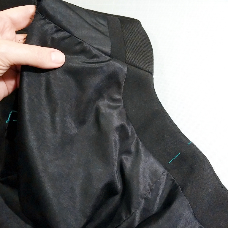 Couture et Tricot V1527 view A (the Long Tuxedo Jacket) lining the