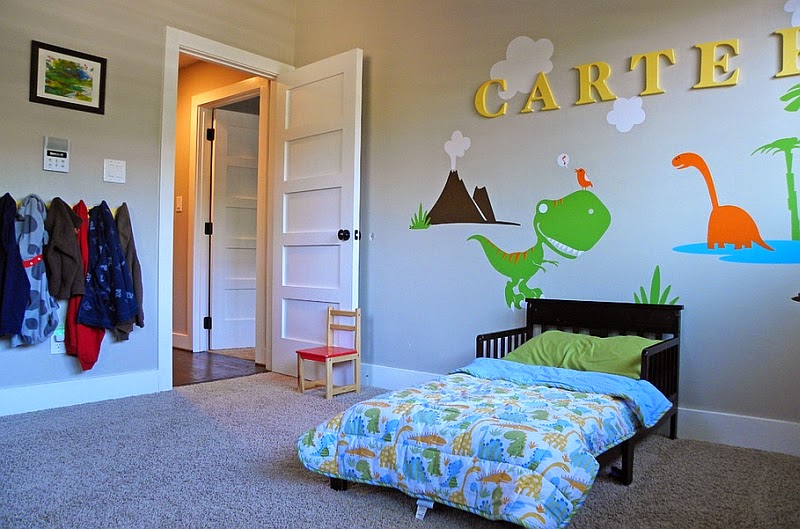 Dormitorio de Niños decorado con Dinosaurios - Arte en las Paredes y