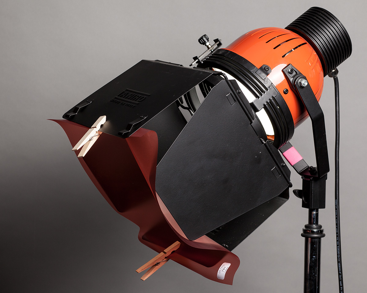 how to attach lighting gels to studio battery flash
