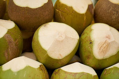 Cara Memanjangkan Rambut Dengan air kelapa Cara Memanjangkan Rambut Dengan air kelapa