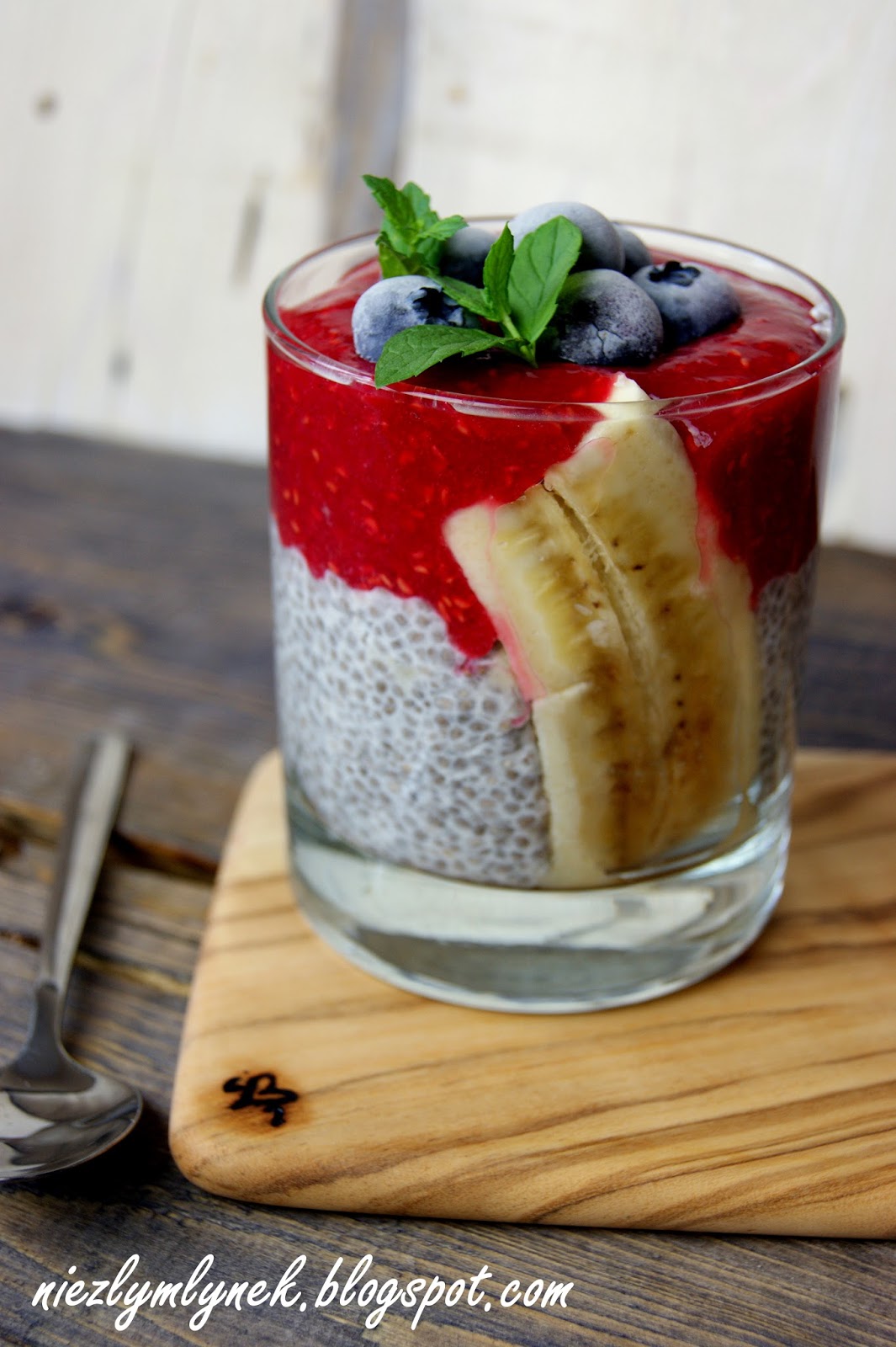 Pudding chia z malinami