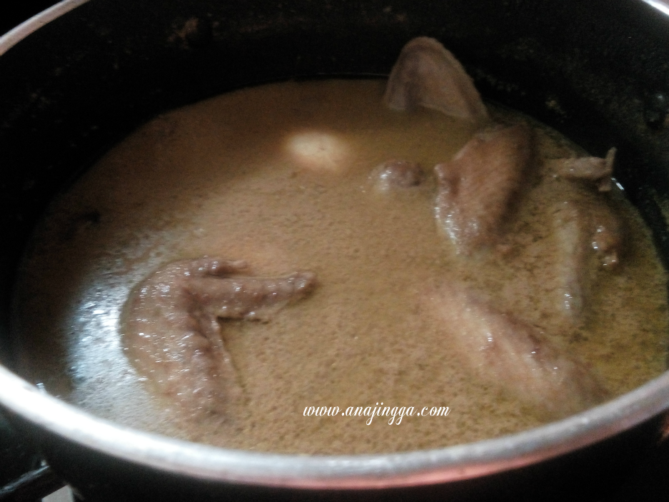 Masak Kurma Ayam Dengan Telur - anajingga