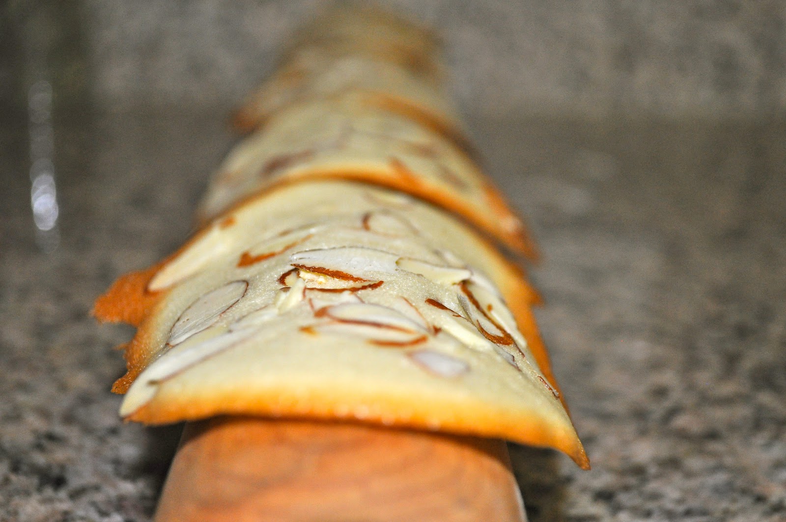 A Handmade Life: Almond Tuiles