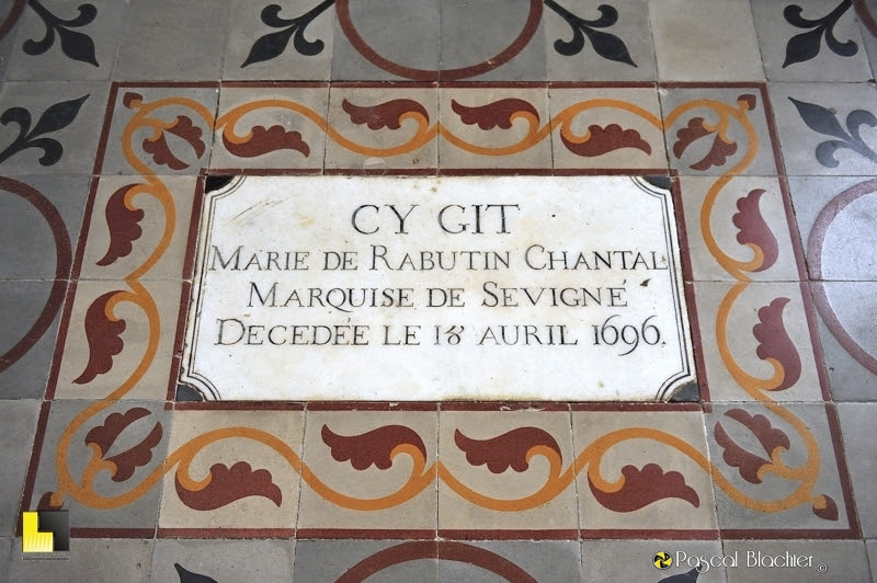 tombeau de la marquise de sévigné collégiale saint sauveur de Grignan photo Pascal Blachier