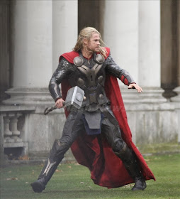 Thor Dark World 2013 movieloversreviews.filminspector.com