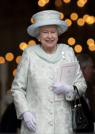 Makeup University Inc: elite models London Queen-a fragrance fit for a