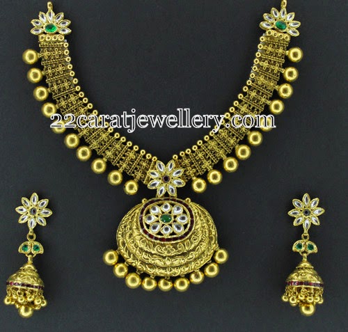 Kundan Necklace by Suvarna Jewellers - Jewellery Designs
