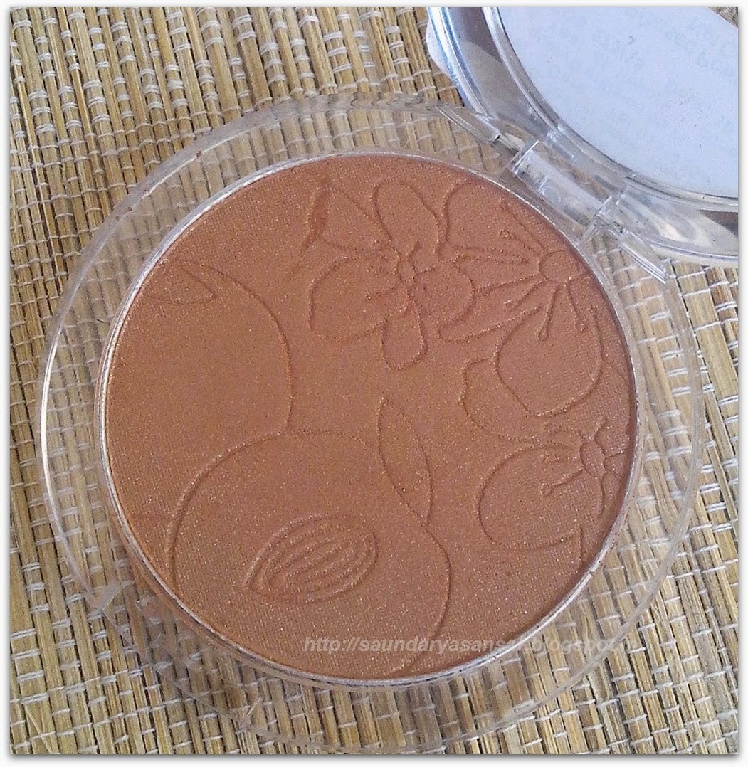 Beauty and Fashion obsessions ORIFLAME VERY ME Peach Me Pressed Powder(Bronze) Swatch & Review