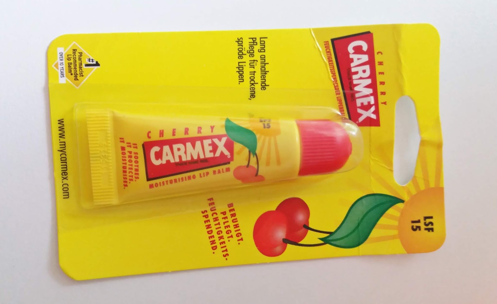 carmex-cherry-lip-balm-spf-15-fairy-nona