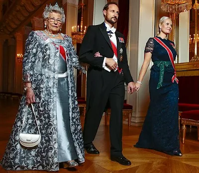 Crown Princess Mette-Marit wore Valentino Cocktail Gown,  Cocktail Dresses, Sonja Diamond Tiara, Crown Princess Diamond leaf Tiara, Diamond earrings