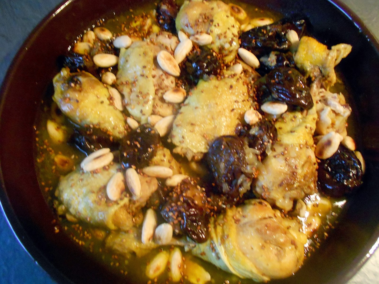 Dey cuisine Tajine de poulet aux pruneaux & amandes
