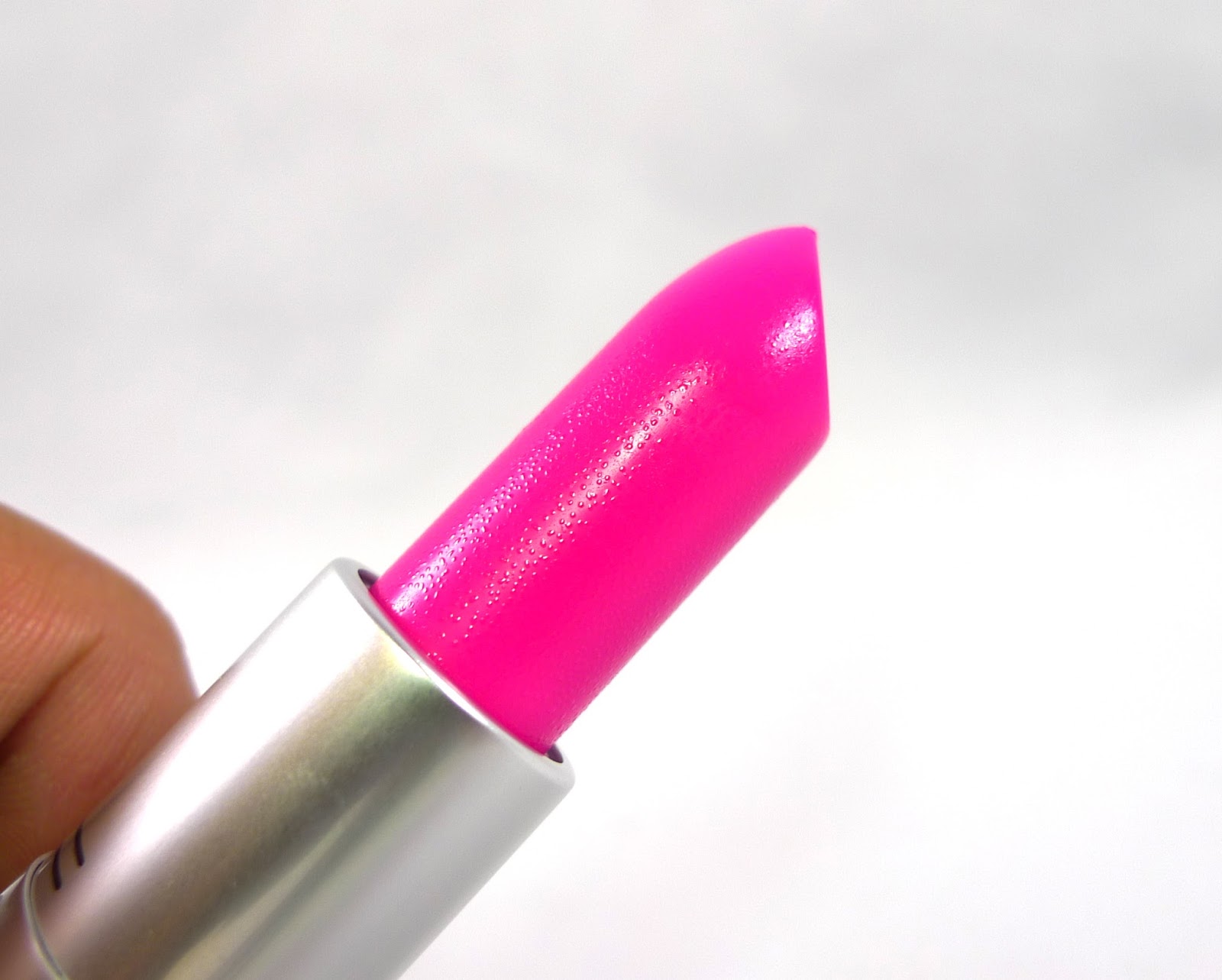 Review MAC Matte Lipstick in Candy Yum Yum