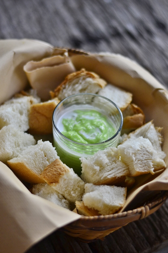 Alia Laila: Sangkaya Steamed Bread / Pandan Coconut Custard