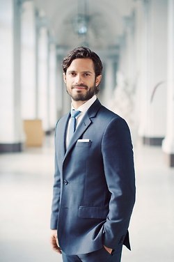 Prince Carl Philip and Sofia Hellqvist New official portrait of Prince Carl Philip and Sofia Hellqvist