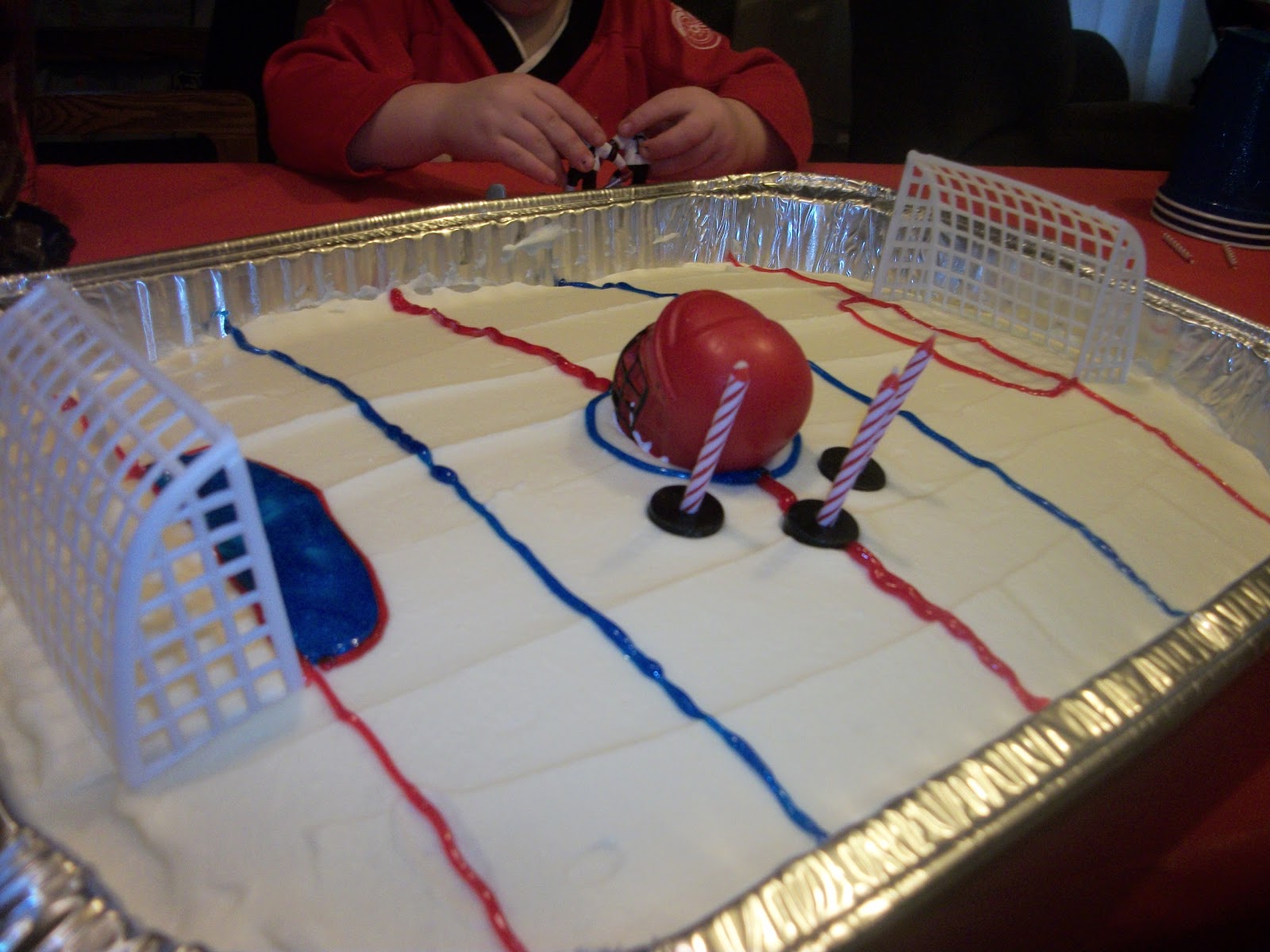макет хоккейной площадки. как сделать хоккейное поле. хоккейное поле картинка. хоккейные поделки. торт хоккеисту.