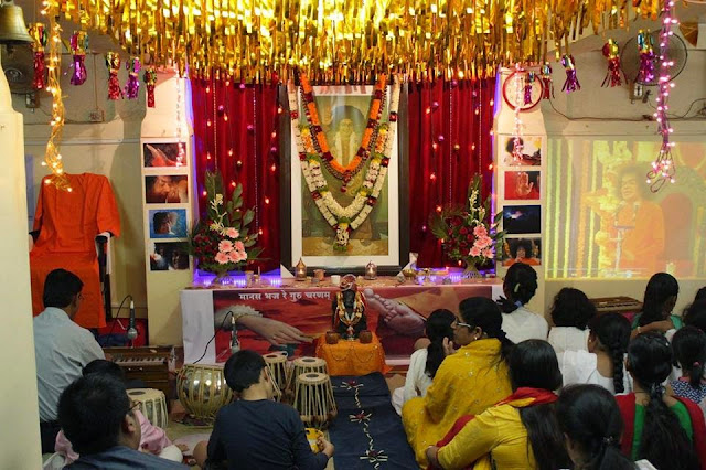 10696450_751121714976969_279706055662242