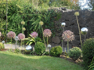 Alliums, topiary and silver balls Chelsea Flower Show Green Fingered Blog