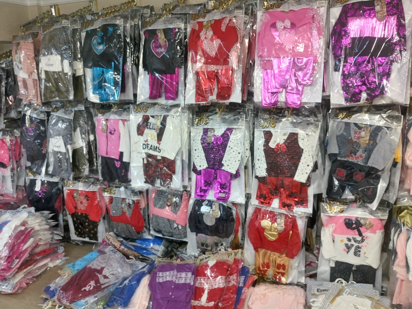 bebek elbiseleri toptan Toptan bebe giyim ürünleri ve modelleri