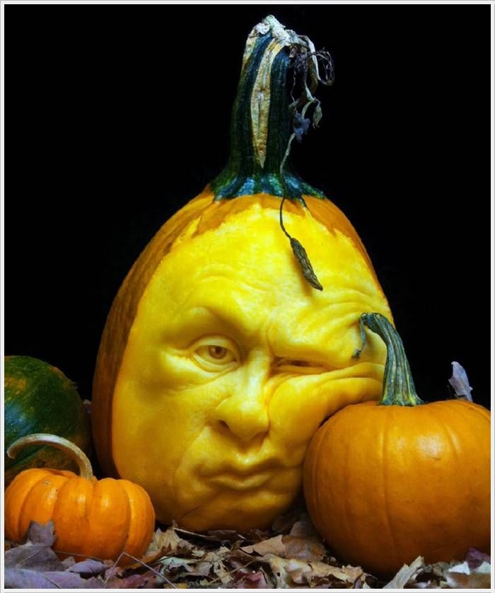 The crazy stuff: Awesome Sculptures Made From Pumpkins