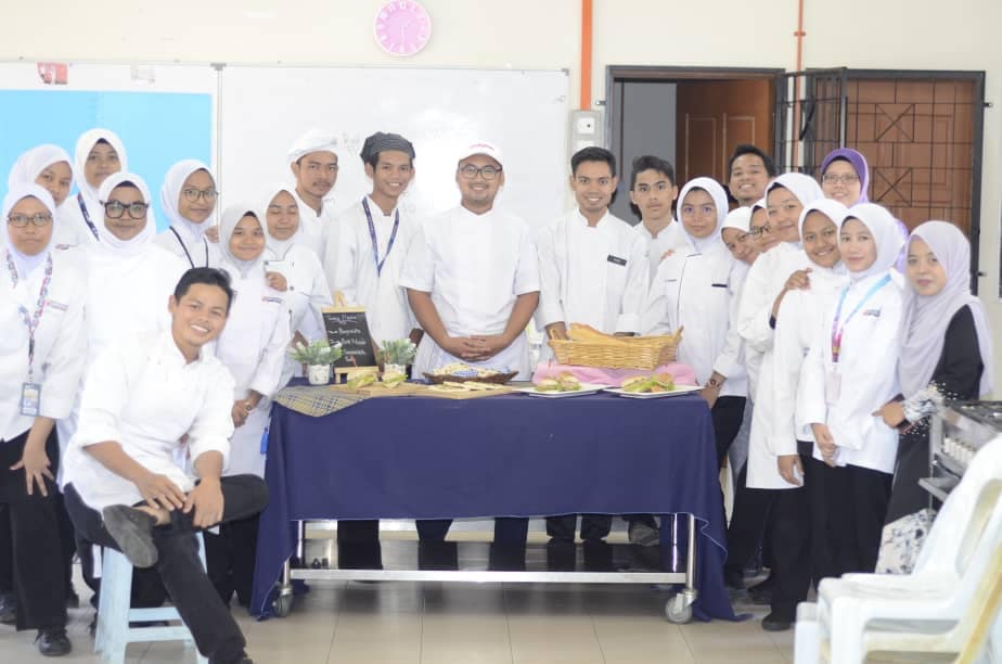 Kelas 'Speciality Bread' di Kolej Vokasional Langkawi (Hands On) Ritz