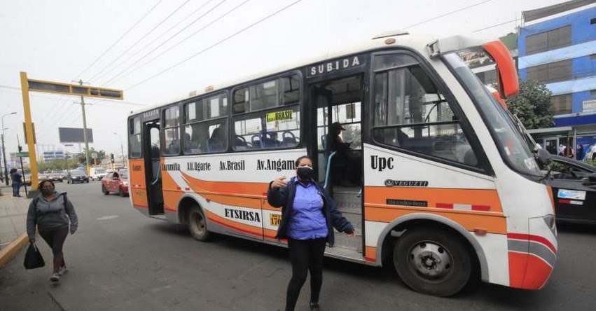 Este miércoles sale subsidio para transporte público, anunció el presidente Martín Vizcarra Este miércoles sale subsidio para transporte público, anunció el presidente Martín Vizcarra