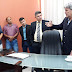 TOMBA FARIAS ACOMPANHA PREFEITO INTERINO FÁBIO DIAS EM SEU PRIMEIRO DIA NA PREFEITURA