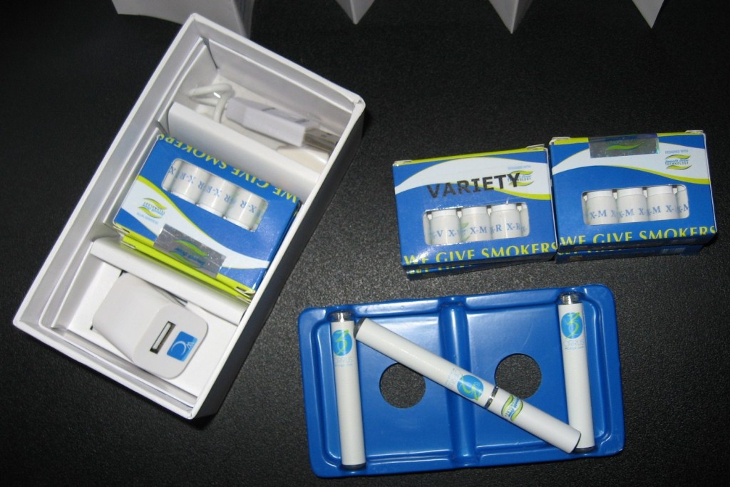 Electronic Cigarette Reviews White cloud cirrus 3 on the top with its