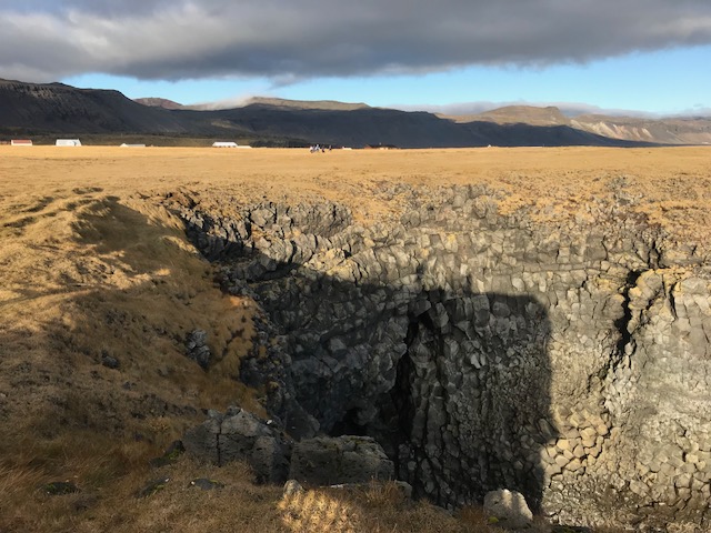 アイスランドの風光明媚なバーロア・サヤ・スネイフェルサスへ立ち寄る
