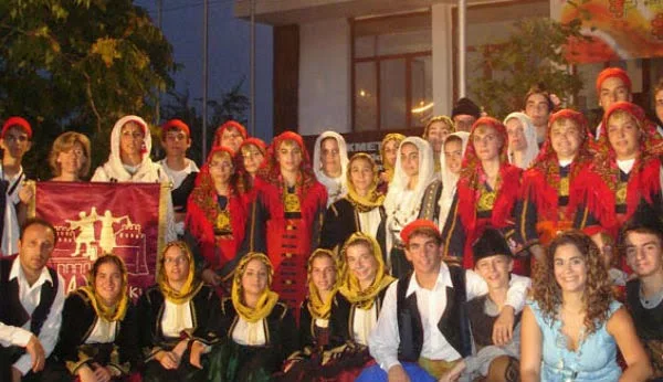 Στο Μέγαρο Μουσικής Αθηνών ο χορευτικός σύλλογος «τ’ Αλωνάκι»