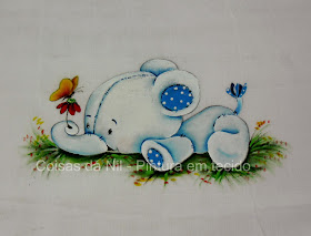 elefantinho branco pintado em fralda de menino