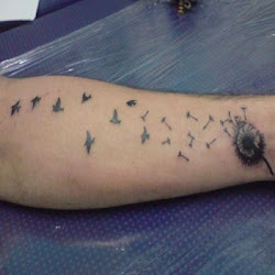 tattoo birds arm dandelion flower flying tattoos blowing bird flowers itattooz blogthis email