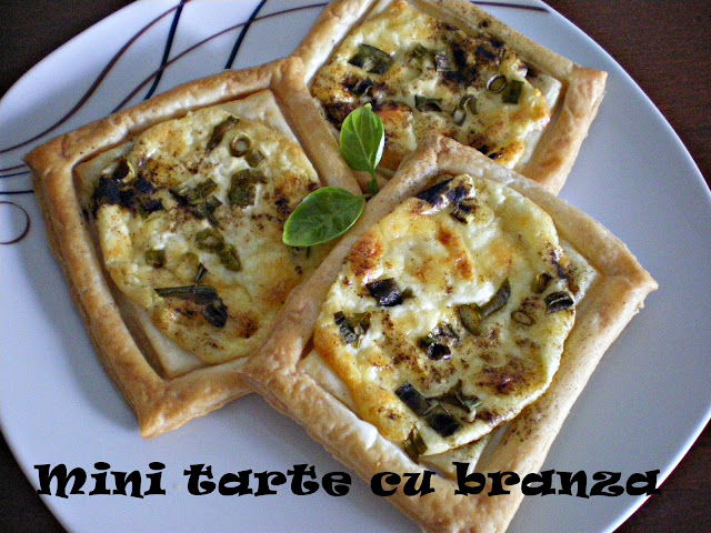 Mini tarte cu branza