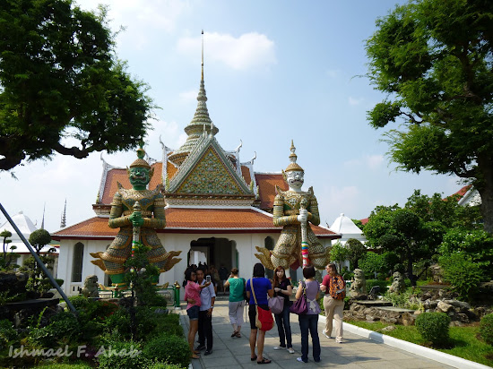 Demon guards at Wat Arun