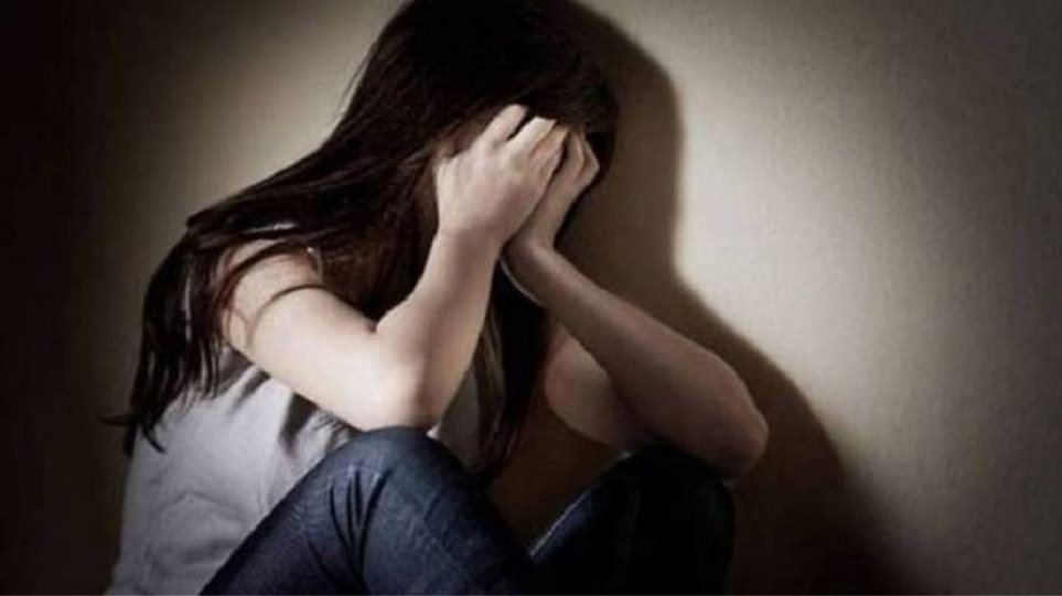 Φρίκη στην Κω: 28χρονος Ιρανός βίαζε επί έξι ημέρες ένα 15χρονο κορίτσι! Φρίκη στην Κω: 28χρονος Ιρανός βίαζε επί έξι ημέρες ένα 15χρονο κορίτσι!