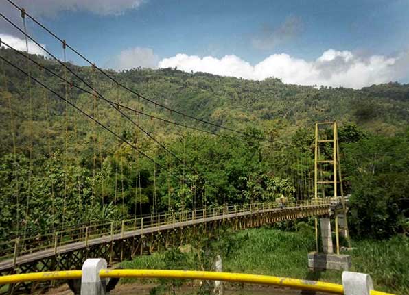 Jembatan Gantung Nangsri tempat selfie di Jogja
