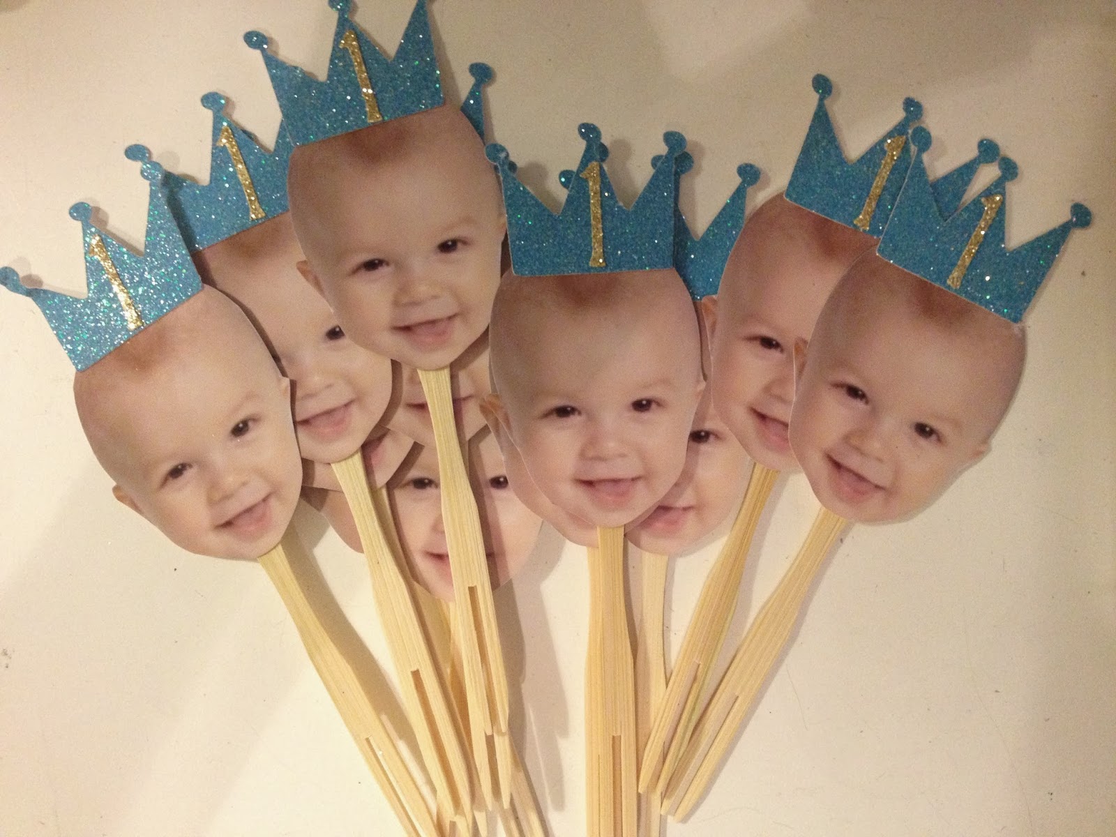 Cake Face Toppers: Prince and princess cupcake toppers