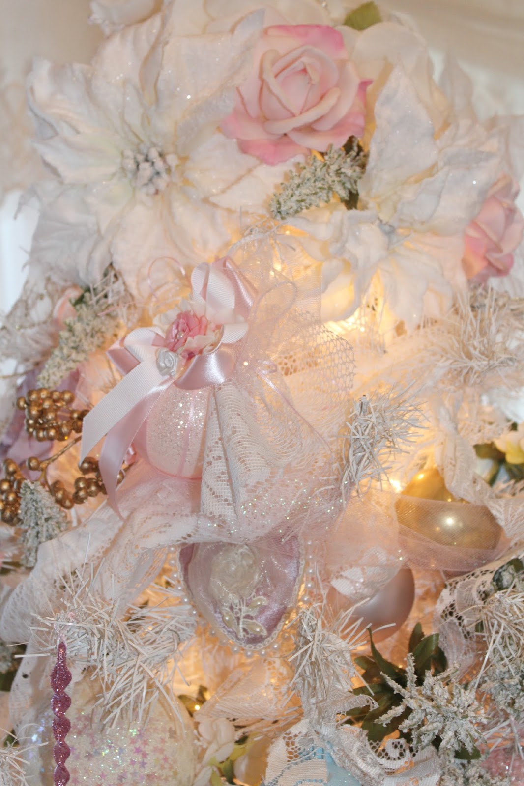 Olivia's Romantic Home Inexpensive White Christmas Tree Decorating