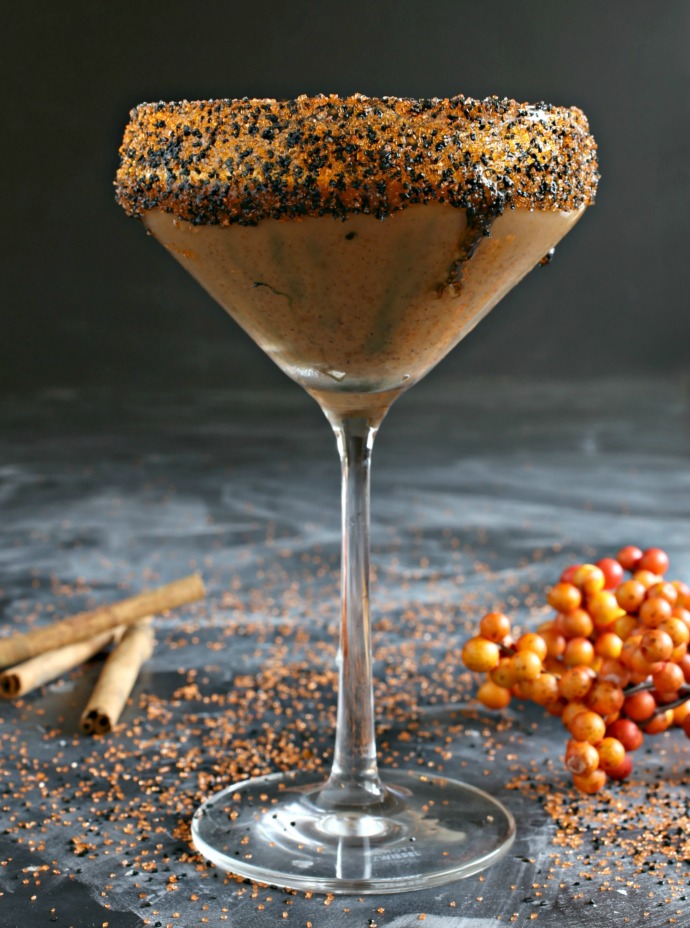 Bourbon cocktail flavored with pumpkin, chocolate and cinnamon.