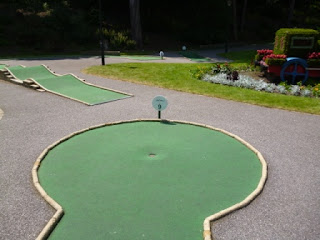 Boscombe Chine Gardens Mini Golf - Hole 9