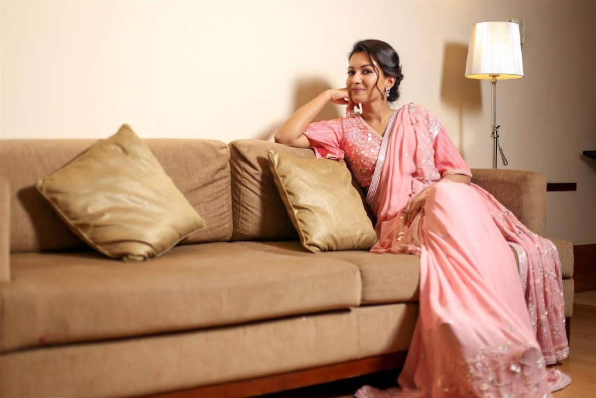 Catherine Tresa in pink saree photos