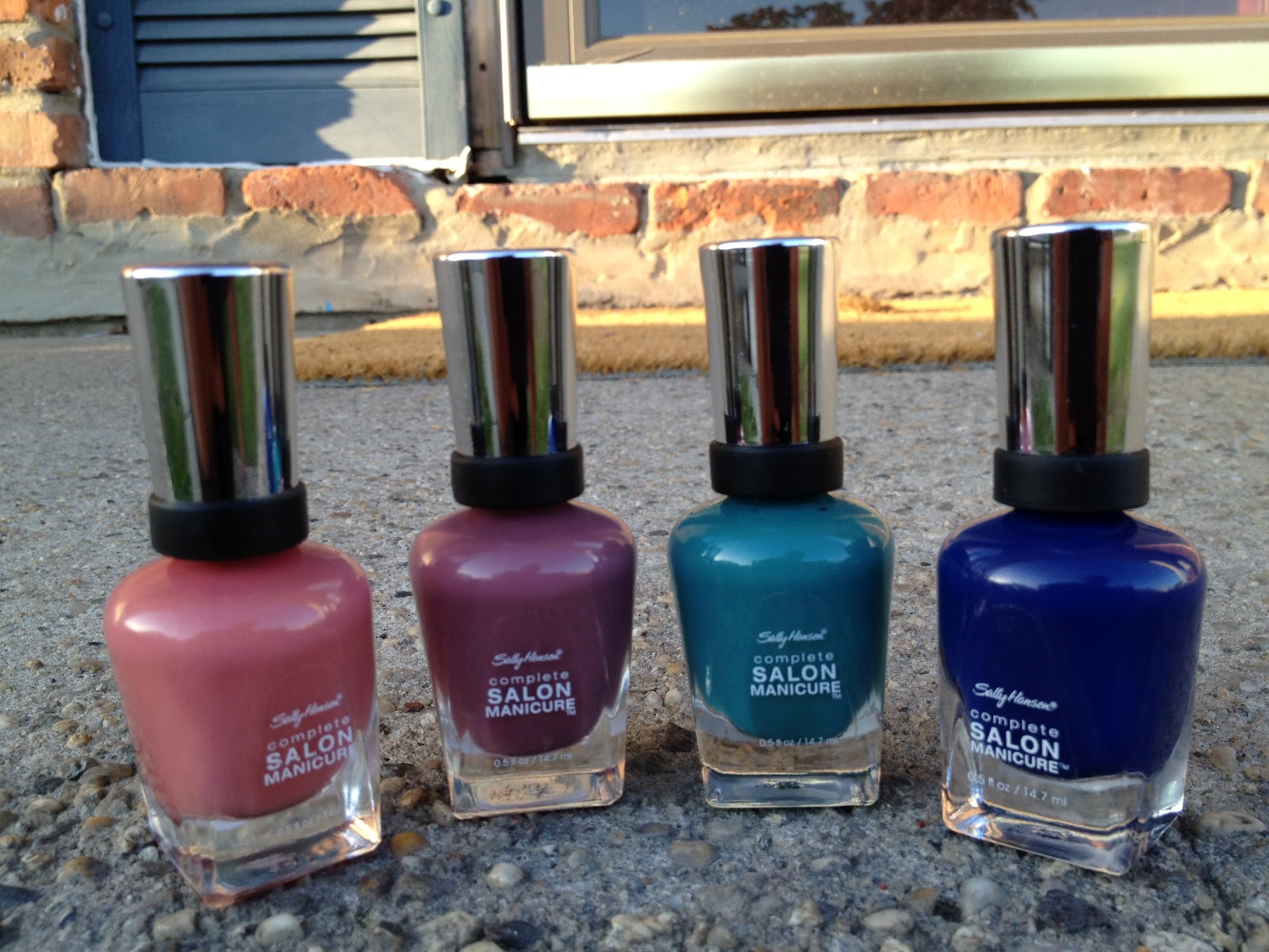 Sally Hansen's Laced Up and Plum's the Word dres♥scapades