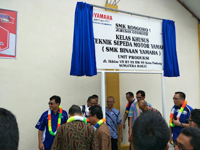 SMK Kosgoro Padang, salah satu SMK Binaan Yamaha SMK Kosgoro Padang, salah satu SMK Binaan Yamaha